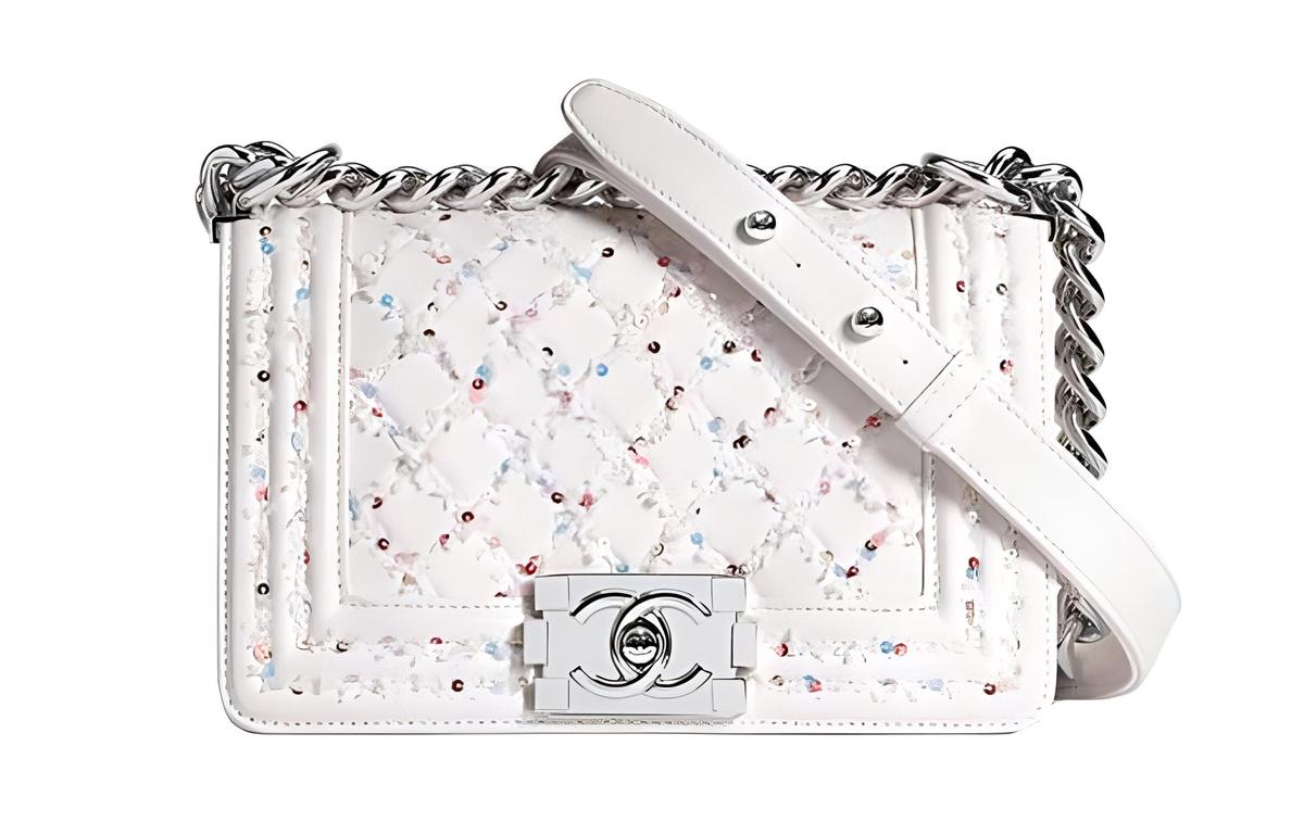 https://d2cva83hdk3bwc.cloudfront.net/A67085-Y82700-C2340-chanel-lambskin-flap-bag-chain-bag-crossbody-bag-shoulder-bag-women-s-white-1.jpg