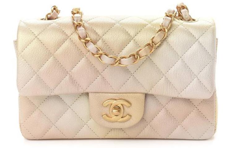 https://d2cva83hdk3bwc.cloudfront.net/A69900-B07412-NG482-chanel-classic-flap-cf-crossbody-bags-1.jpg