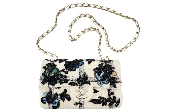 https://d2cva83hdk3bwc.cloudfront.net/A69900-B09557-NL164-chanel-shoulder-bags-1.jpg