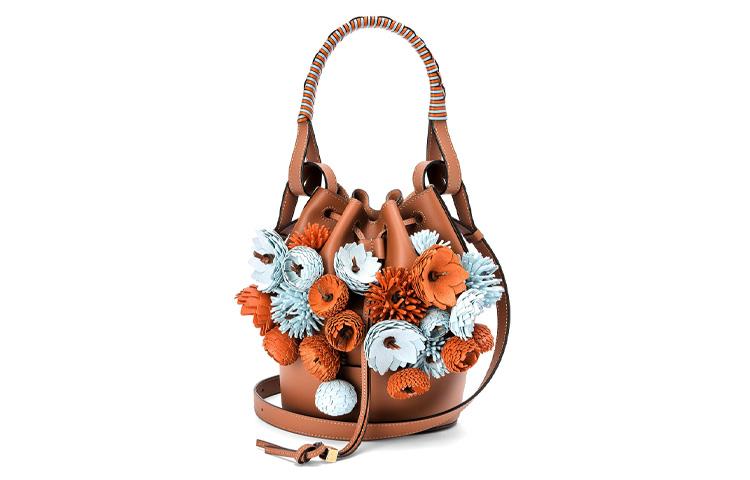 https://d2cva83hdk3bwc.cloudfront.net/A710C31X55-2904-loewe-balloon-handbags-1.jpg
