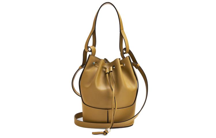 https://d2cva83hdk3bwc.cloudfront.net/A710C31X61-8325-loewe-balloon-handbags-1.jpg