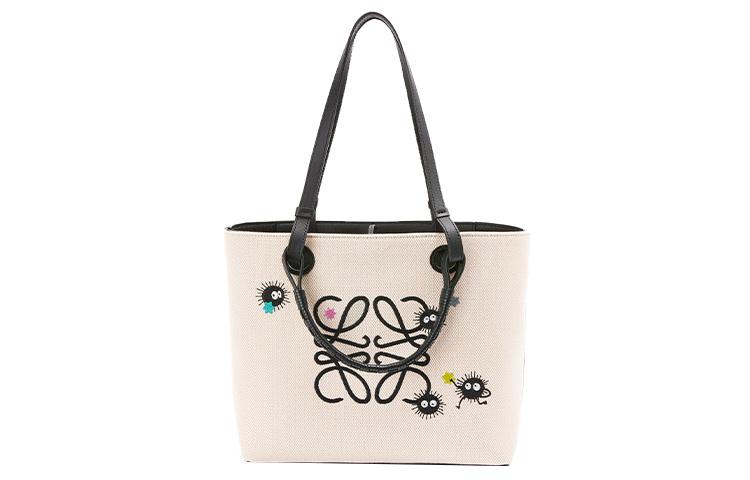 https://d2cva83hdk3bwc.cloudfront.net/A717S72X16-2165-loewe-handbags-1.jpg