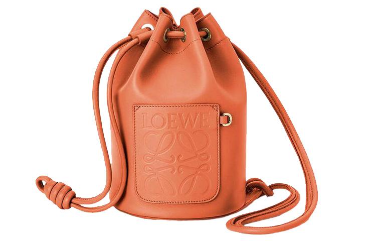 https://d2cva83hdk3bwc.cloudfront.net/A734Z18X11-6935-loewe-sailor-shoulder-bags-1.jpg