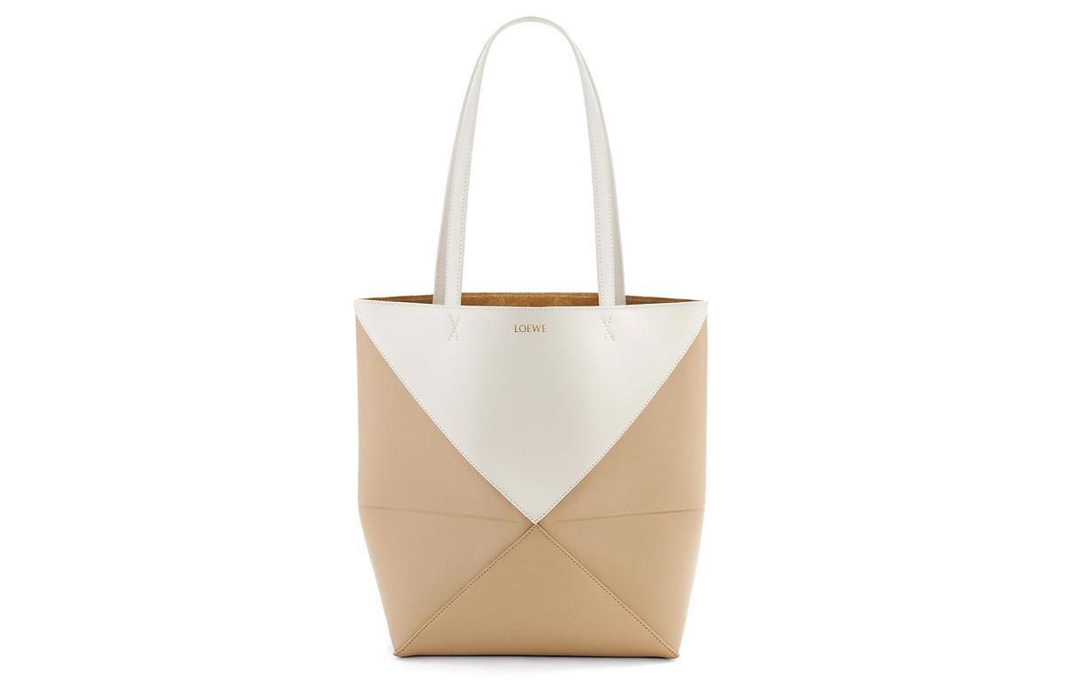 https://d2cva83hdk3bwc.cloudfront.net/A779G50X18-8487-loewe-shiny-cow-leather-tote-bag-shopping-bag-handbag-regular-women-s-soft-white-with-paper-craft-1.jpg