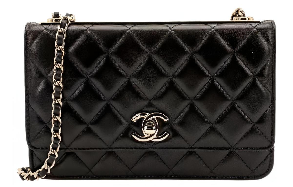 https://d2cva83hdk3bwc.cloudfront.net/A80982-B07163-94305-chanel-trendy-cc-sheepskin-one-shoulder-handbag-crossbody-bag-women-s-black-1.jpg