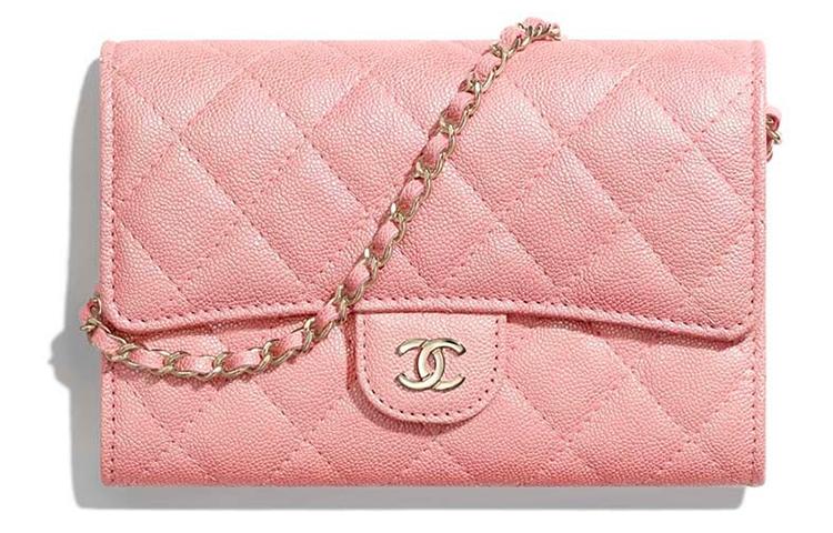 https://d2cva83hdk3bwc.cloudfront.net/A84512-B00357-N0897-chanel-classic-flap-cf-cow-leather-evening-party-bag-chain-bag-shoulder-bag-regular-women-s-pink-1.jpg