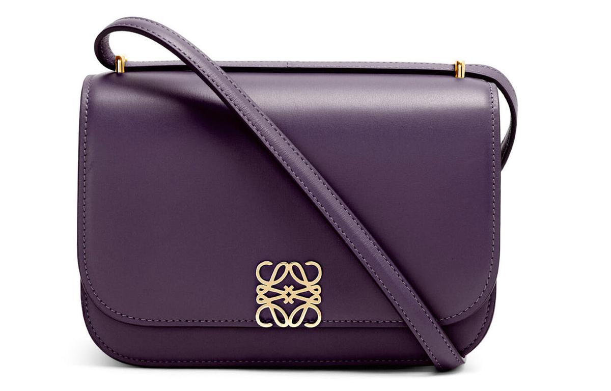 https://d2cva83hdk3bwc.cloudfront.net/A896N09X01-9492-loewe-goya-crossbody-bags-1.jpg