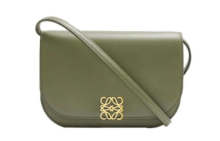https://d2cva83hdk3bwc.cloudfront.net/A896O44X01-3949-loewe-goya-smooth-cow-leather-handheld-shoulder-bag-crossbody-bag-mini-women-s-avocado-green-1.jpg