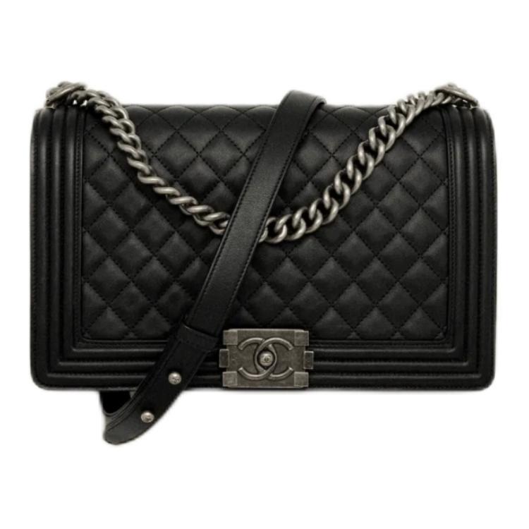 https://d2cva83hdk3bwc.cloudfront.net/A92193-Y09953-94305-chanel-leboy-crossbody-bags-1.jpg