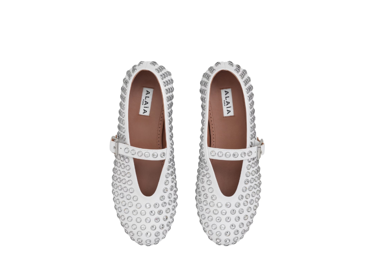 https://d2cva83hdk3bwc.cloudfront.net/AA-FLSASBFWWSLDLG-alaia-strass-ballet-flats-white-women-s-3.jpg
