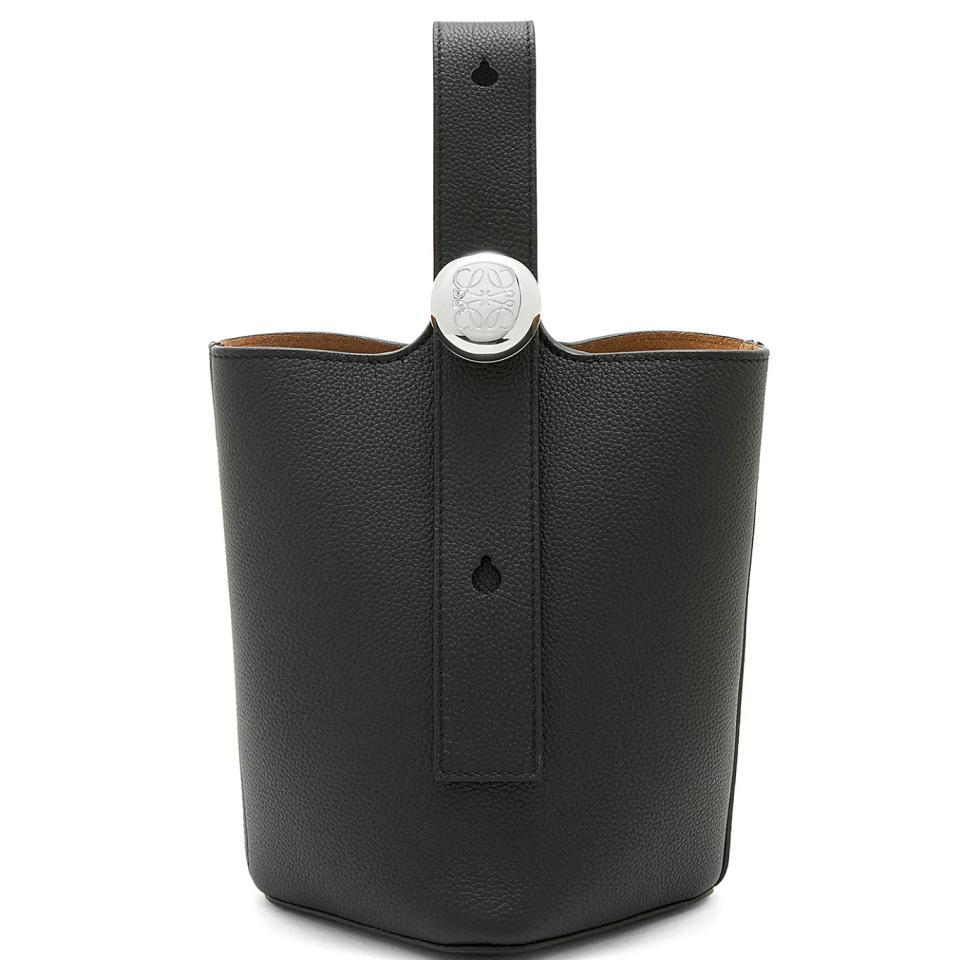 https://d2cva83hdk3bwc.cloudfront.net/AANBBBMX02-1100-loewe-bucket-series-soft-grain-cow-leather-bucket-bag-shoulder-bag-crossbody-bag-handbag-mini-women-s-black-1.jpg