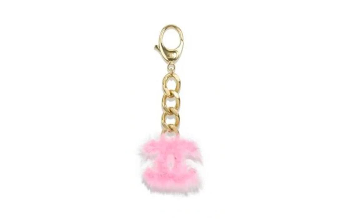 https://d2cva83hdk3bwc.cloudfront.net/AB-24C-071-chanel-keychains-women-s-1.jpg