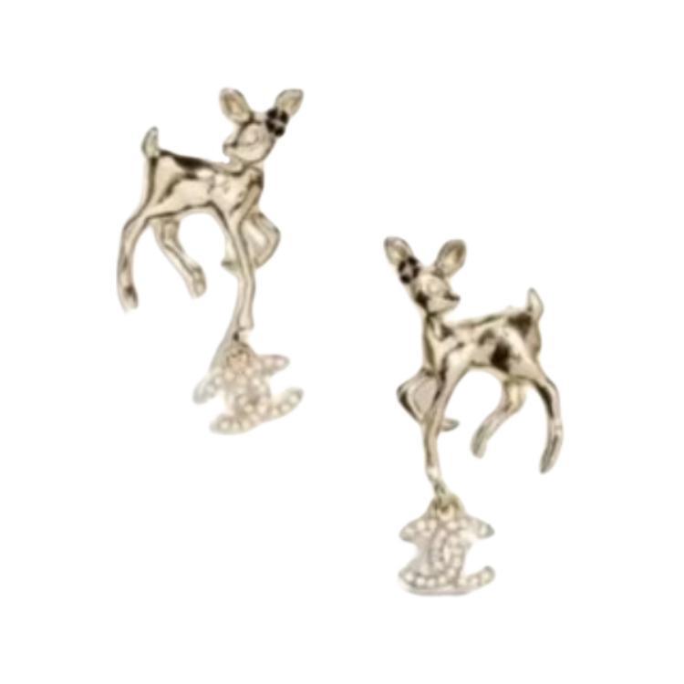 https://d2cva83hdk3bwc.cloudfront.net/AB-25P-117-chanel-earrings-unisex-1.jpg