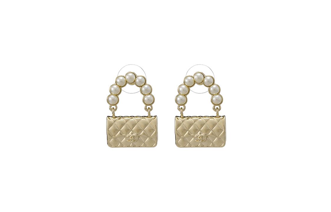 https://d2cva83hdk3bwc.cloudfront.net/AB6211-B05631-NC344-chanel-metal-stud-earrings-women-s-gold-1.jpg