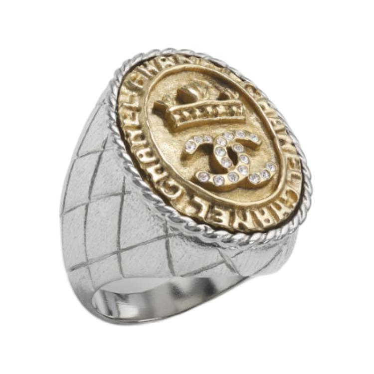 https://d2cva83hdk3bwc.cloudfront.net/AB6673%20B06123-chanel-rings-women-s-1.jpg