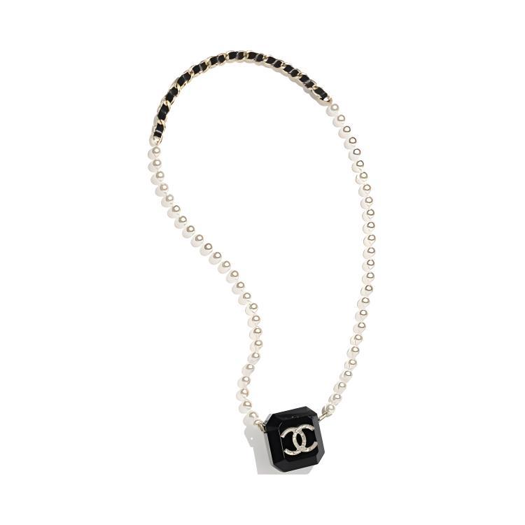 https://d2cva83hdk3bwc.cloudfront.net/AB6678-B06190-ND333-chanel-lambskin-airpods-headphone-necklace-pouch-earphone-case-women-s-black-1.jpg