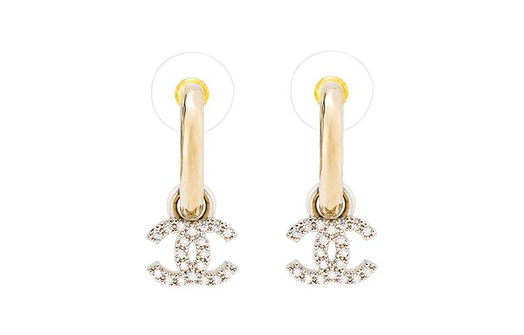 https://d2cva83hdk3bwc.cloudfront.net/AB8289-B07979-NH917-chanel-metal-diamantes-earrings-1.jpg