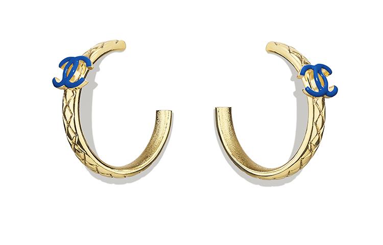 https://d2cva83hdk3bwc.cloudfront.net/AB8368-B08186-NI269-chanel-earrings-women-s-gold-blue-1.jpg