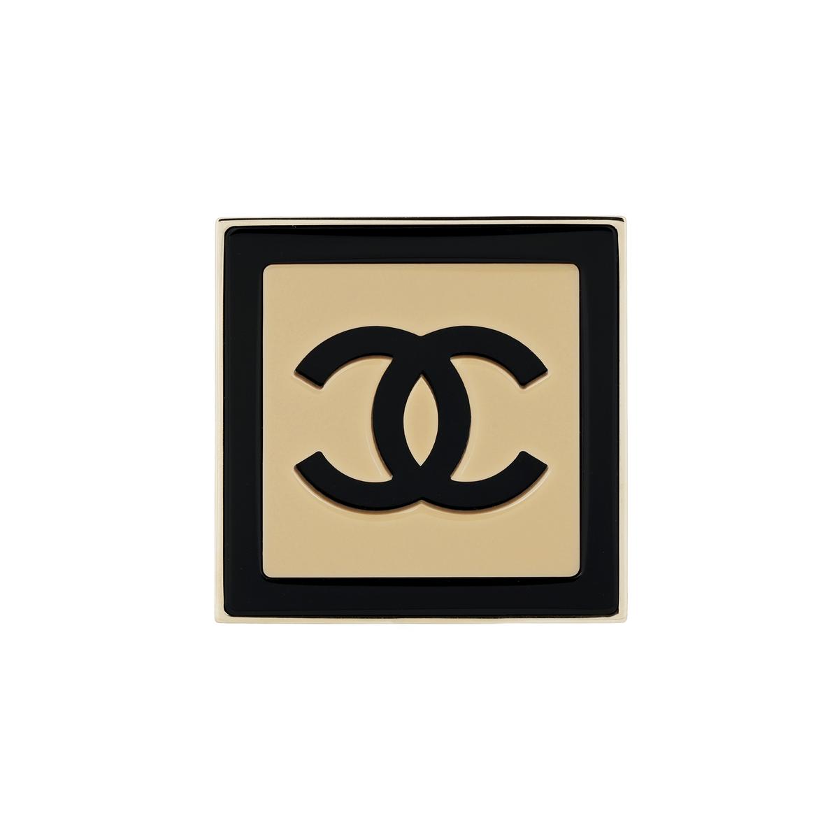 https://d2cva83hdk3bwc.cloudfront.net/AB9785B09803NL455-chanel-brooches-women-s-white-1.jpg
