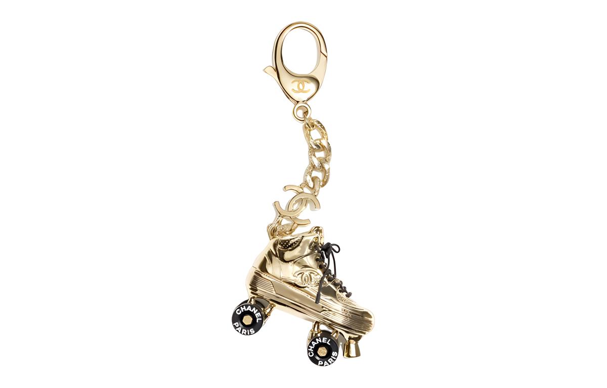 https://d2cva83hdk3bwc.cloudfront.net/ABC352-B15464-NU638-chanel-keychains-women-s-1.jpg