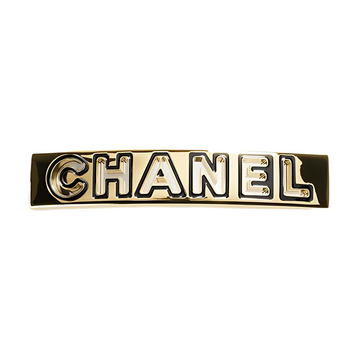 https://d2cva83hdk3bwc.cloudfront.net/ABD670-B17093-NZA22-chanel-metal-hair-clips-women-s-gold-1.jpg