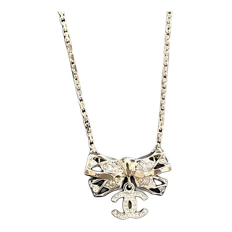 https://d2cva83hdk3bwc.cloudfront.net/ABE196-B16786-NY394-chanel-necklaces-women-s-gold-1.jpg
