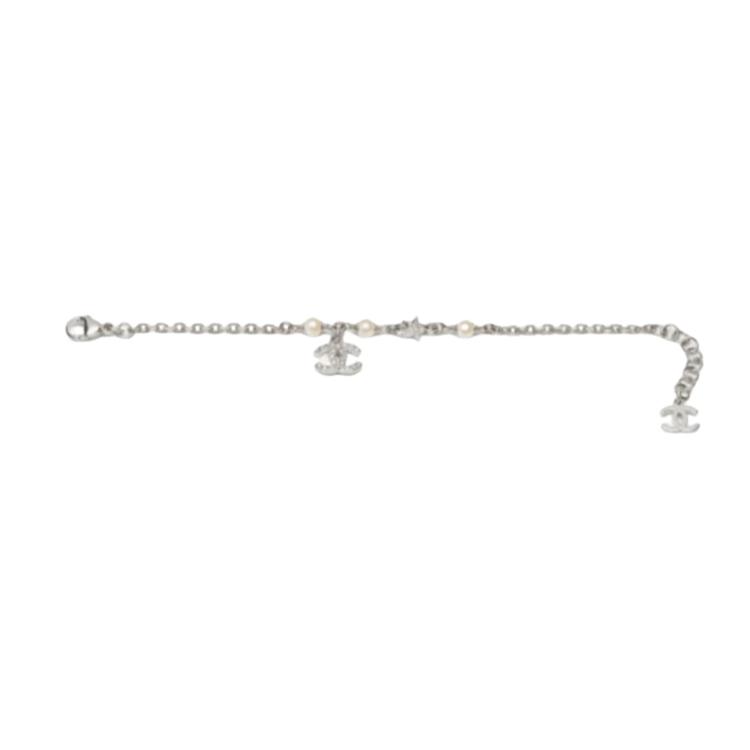 https://d2cva83hdk3bwc.cloudfront.net/ABF745%20B20575%20U0940-chanel-metal-bracelets-unisex-silver-1.jpg