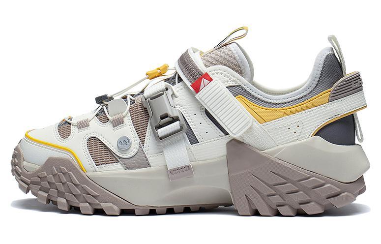 https://d2cva83hdk3bwc.cloudfront.net/AGLS225-1-lining-cf-linchuan-v2-dream-theme-show-model-anti-slip-wear-resistant-low-top-sports-casual-shoes-ecru-gray-1.jpg