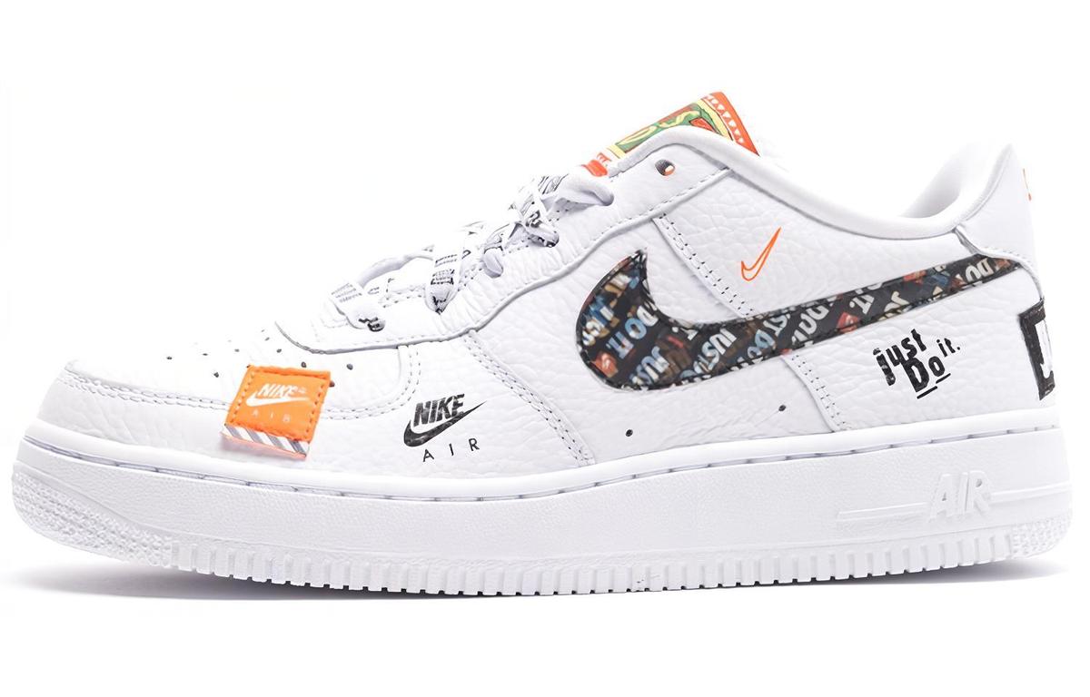 https://d2cva83hdk3bwc.cloudfront.net/AO3977-100-nike-air-force-1-low-just-do-it-pack-white-gs-1.jpg
