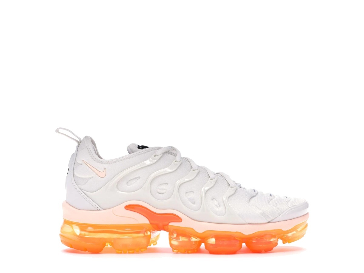 https://d2cva83hdk3bwc.cloudfront.net/AO4550-005-nike-air-vapormax-plus-creamsicle-women-s--1.jpg