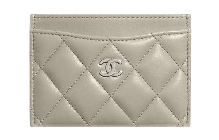 https://d2cva83hdk3bwc.cloudfront.net/AP0213-Y04059-NG122-chanel-card-holders-1.jpg