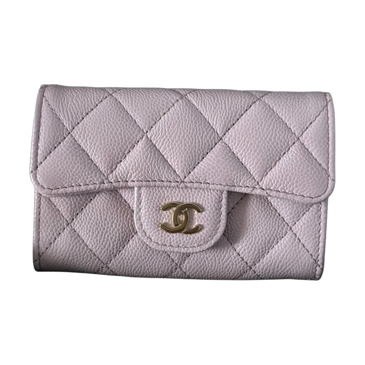 https://d2cva83hdk3bwc.cloudfront.net/AP0214-B10583-NY558-chanel-litchi-grain-calfskin-card-holder-women-s-light-pink-1.jpg