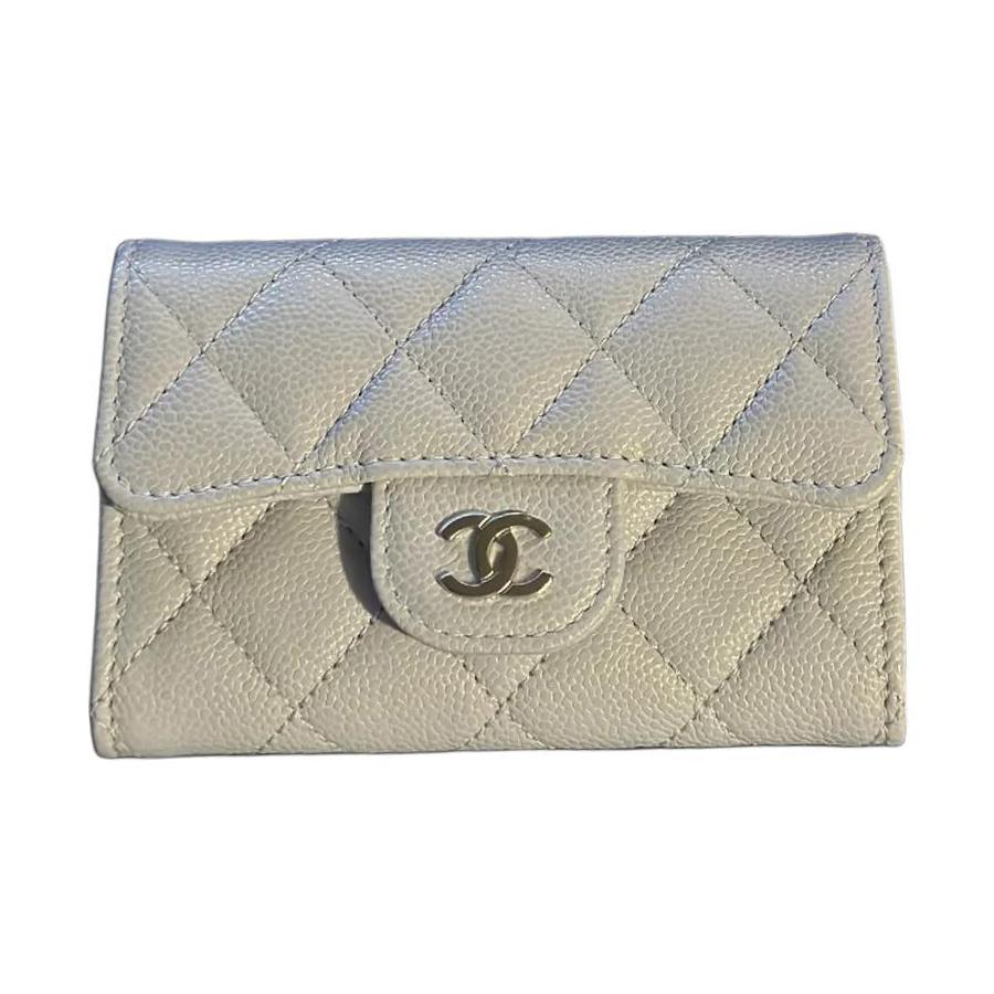 https://d2cva83hdk3bwc.cloudfront.net/AP0214-B15532-10601-chanel-shiny-beaded-embossed-calfskin-card-holder-women-s-white-1.jpg