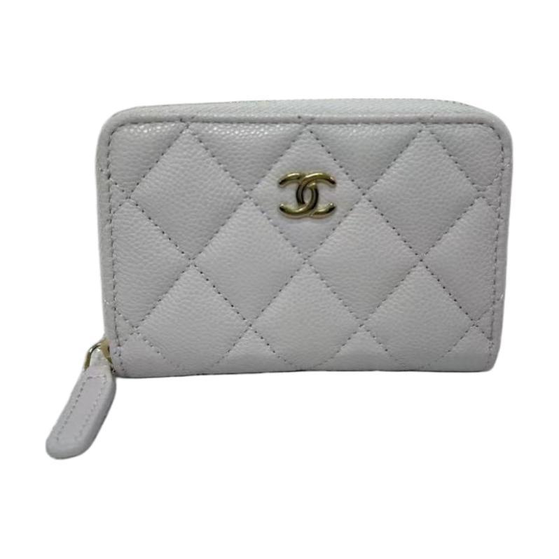 https://d2cva83hdk3bwc.cloudfront.net/AP0216-B10583-NAAUH-chanel-leather-wallet-women-s-gray-white-1.jpg