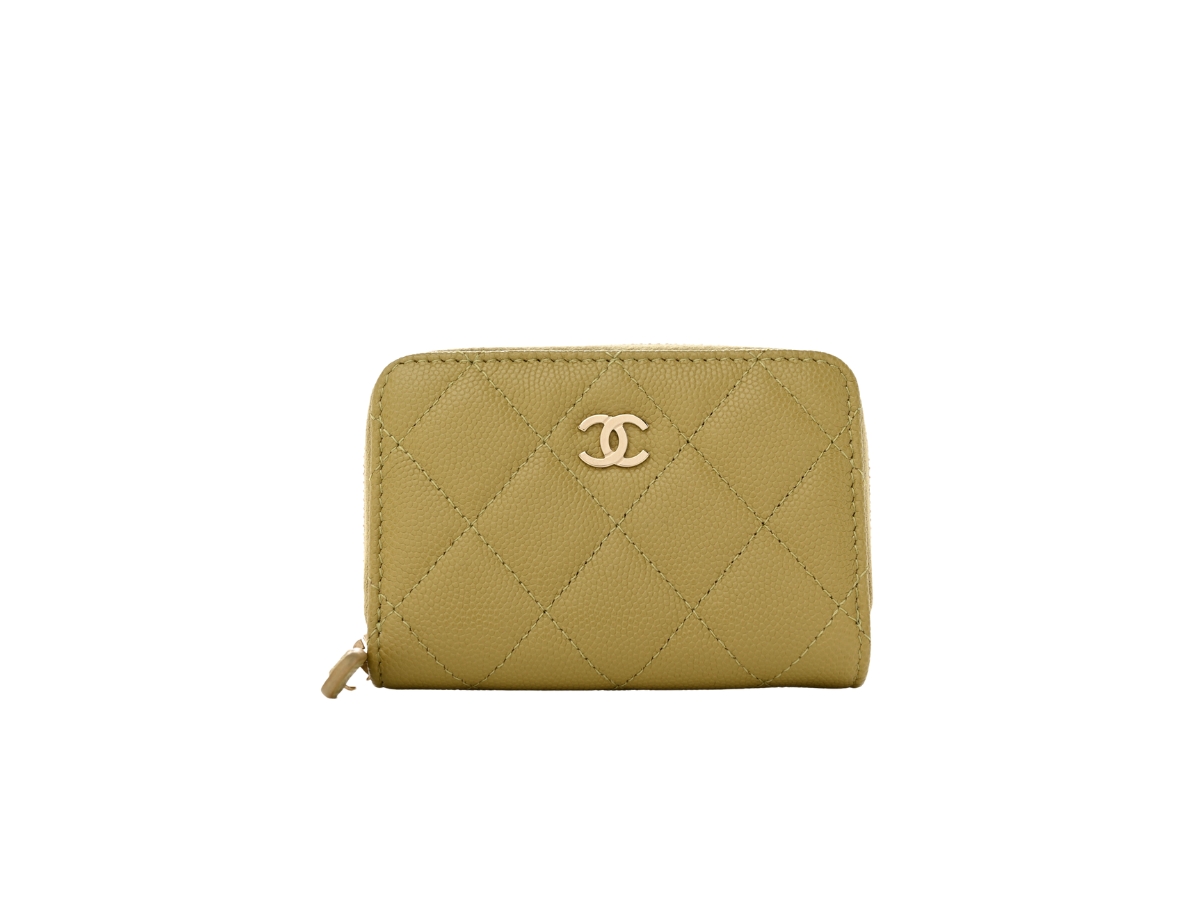 https://d2cva83hdk3bwc.cloudfront.net/AP0216-chanel-zip-around-coin-purse-in-caviar-with-gold-hardware-1.jpg