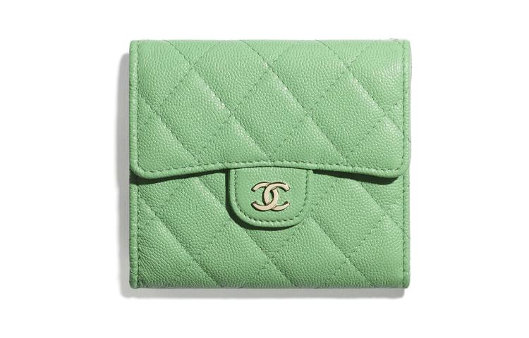 https://d2cva83hdk3bwc.cloudfront.net/AP0231-Y33352-NB359-chanel-classic-flap-cf-wallets-1.jpg