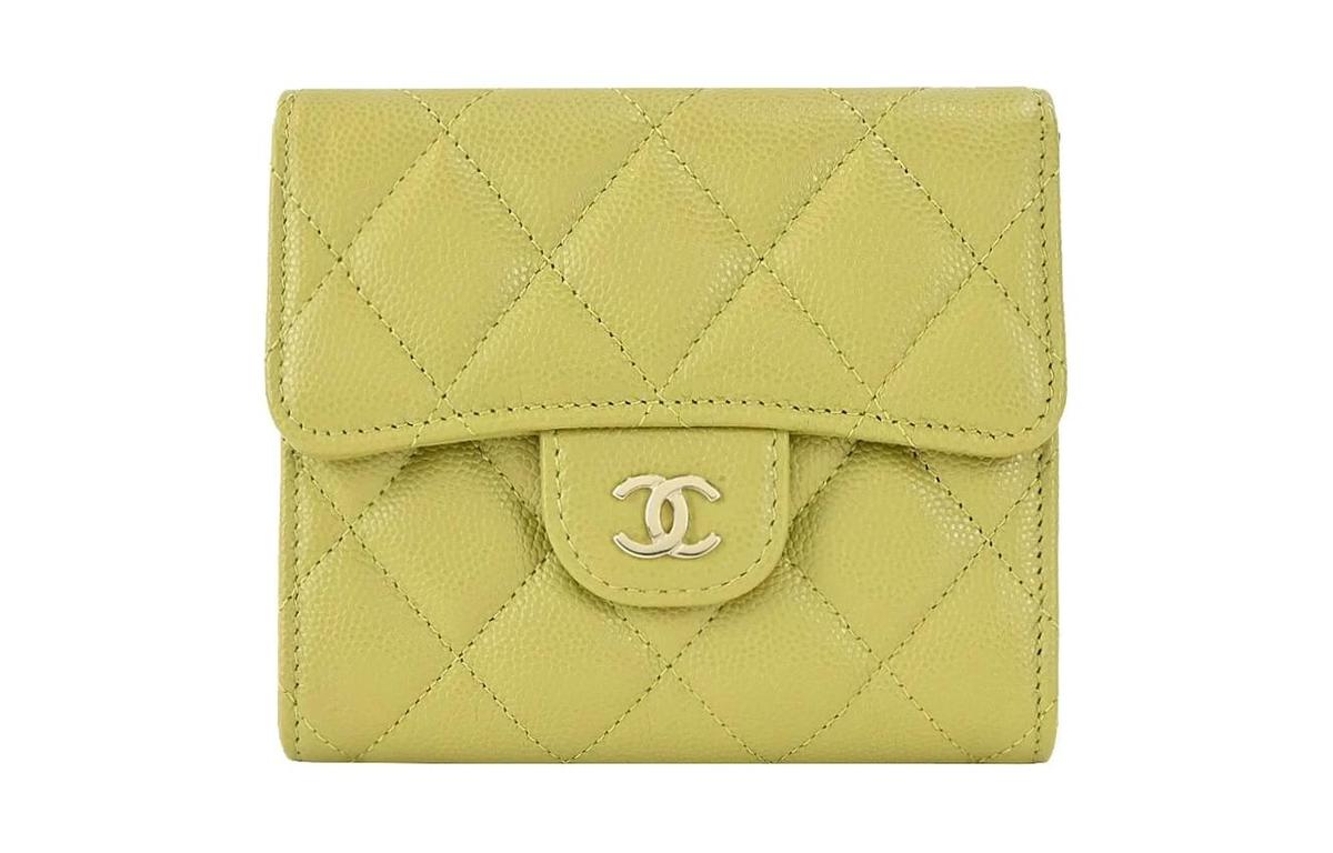 https://d2cva83hdk3bwc.cloudfront.net/AP0231-Y33352-NK291-chanel-calfskin-wallet-women-s-mustard-green-1.jpg