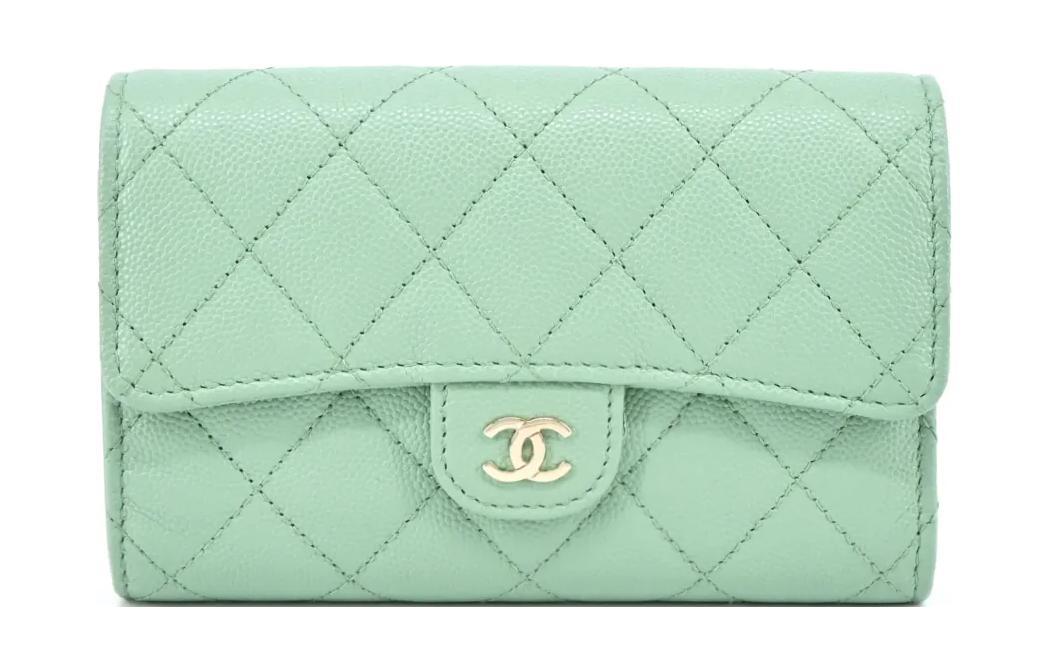 https://d2cva83hdk3bwc.cloudfront.net/AP0232-Y33352-NM369-chanel-classic-flap-cf-textured-calfskin-wallet-women-s-green-1.jpg
