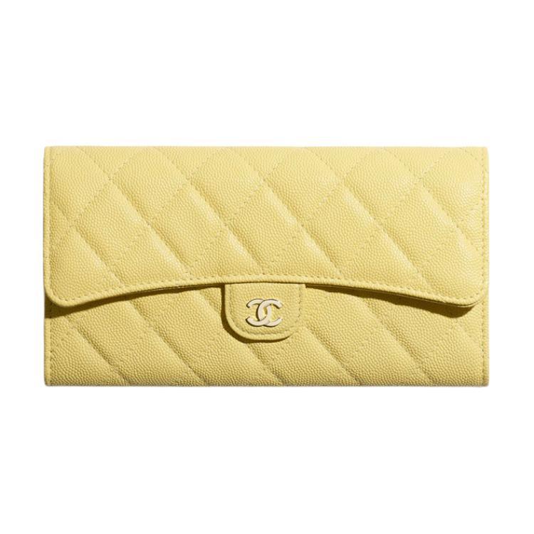 https://d2cva83hdk3bwc.cloudfront.net/AP0241-Y33352-NB357-chanel-classic-flap-cf-wallets-1.jpg