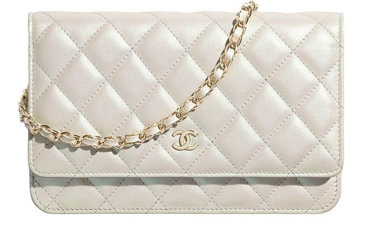https://d2cva83hdk3bwc.cloudfront.net/AP0250-B05462-10601-chanel-woc-cow-leather-one-shoulder-handbag-crossbody-bag-women-s-white-1.jpg