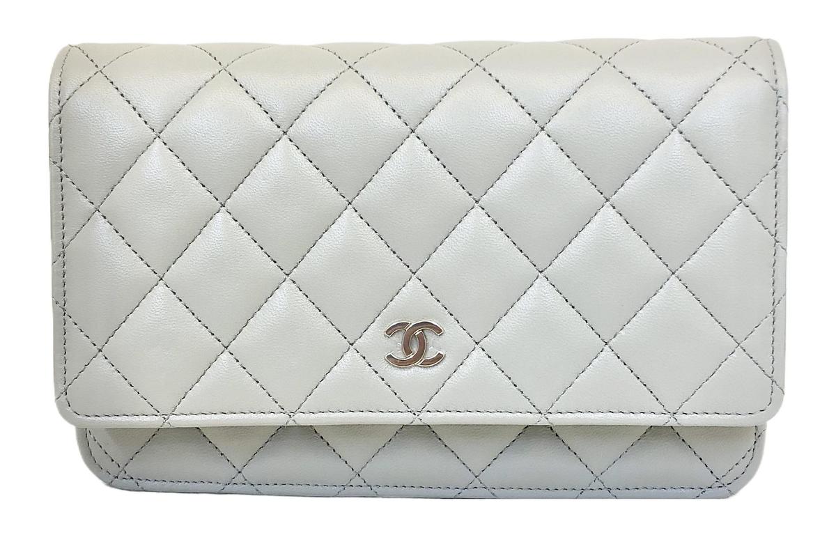 https://d2cva83hdk3bwc.cloudfront.net/AP0250-Y04059-NG122-chanel-woc-wallets-1.jpg