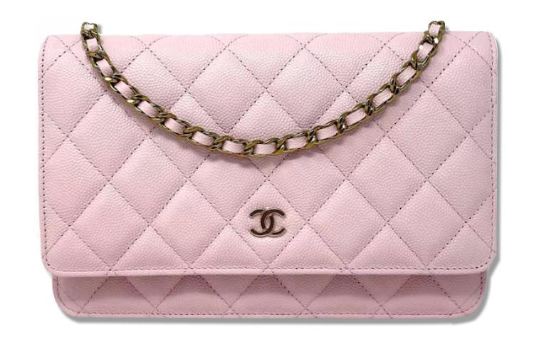 https://d2cva83hdk3bwc.cloudfront.net/AP0250-Y33352-NH620-chanel-woc-crossbody-bags-1.jpg