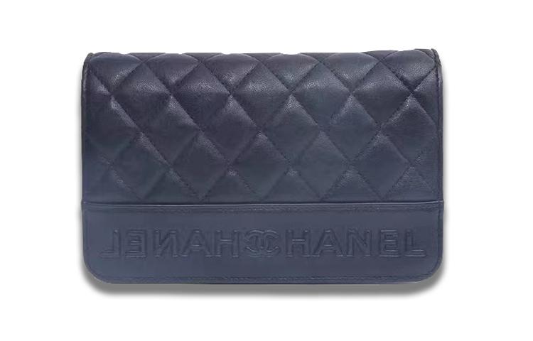 https://d2cva83hdk3bwc.cloudfront.net/AP0652-Y04638-94305-chanel-woc-wallets-1.jpg