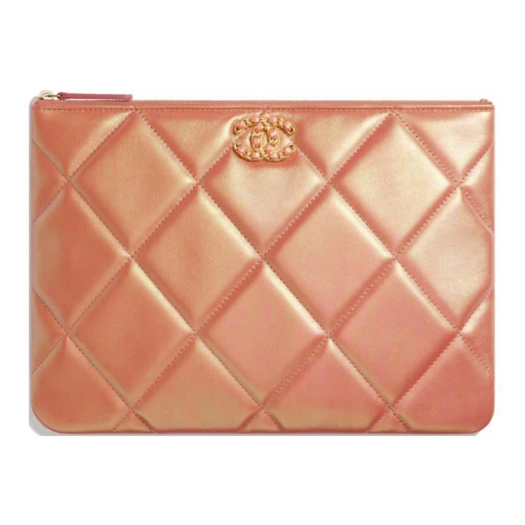 https://d2cva83hdk3bwc.cloudfront.net/AP0951-B05092-NB805-chanel-19bag-iridescent-calfskin-and-metal-clutch-women-s-pink-1.jpg
