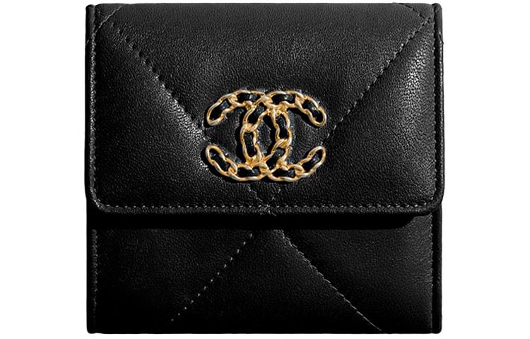 https://d2cva83hdk3bwc.cloudfront.net/AP1064-B04852-NA106-chanel-19bag-wallets-1.jpg
