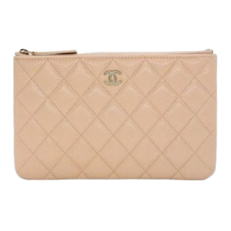 https://d2cva83hdk3bwc.cloudfront.net/AP1071-B10583-NN269-chanel-grained-calfskin-card-holder-wallet-clutches-women-s-beige-1.jpg