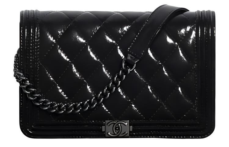 https://d2cva83hdk3bwc.cloudfront.net/AP1117-B03404-94305-chanel-leboy-wallets-1.jpg