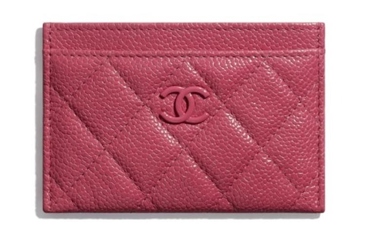 https://d2cva83hdk3bwc.cloudfront.net/AP1418-B02855-N6511-chanel-card-holders-1.jpg