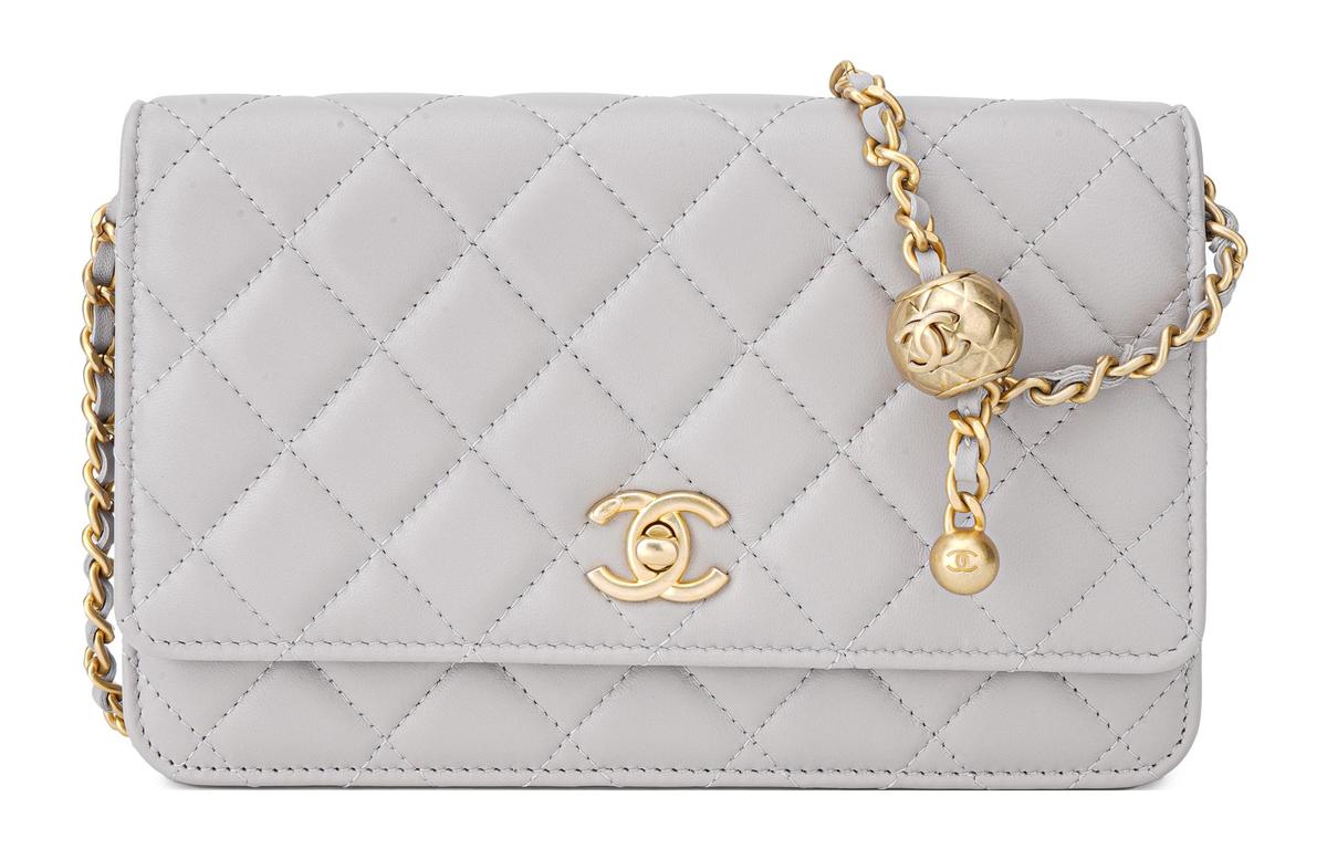 https://d2cva83hdk3bwc.cloudfront.net/AP1450-B02916-NJ530-chanel-woc-sheepskin-shoulder-bag-crossbody-bag-mini-women-s-gray-1.jpg