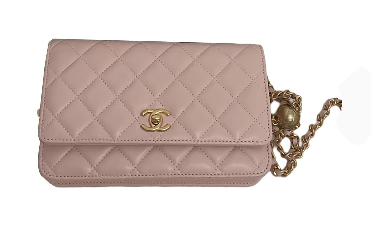 https://d2cva83hdk3bwc.cloudfront.net/AP1450-B02916-NR644-chanel-woc-sheepskin-wallets-shoulder-bag-crossbody-bag-women-s-light-pink-red-1.jpg
